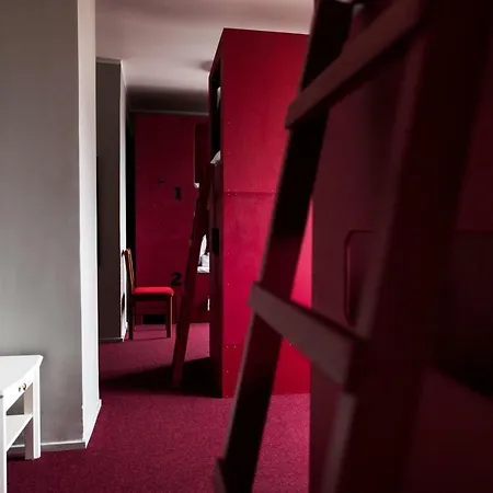 Myo Auberge de jeunesse *